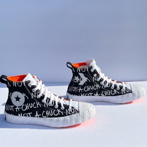 Converse UNTITLED High Top Shoe Black White Bold
Mandarin 166502C main image 10